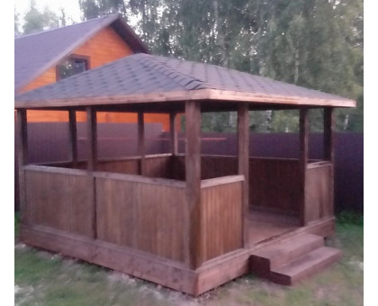 Беседка для дачи "Бригада" в Раменском районе и городском округе Раменский с четырехскатной крышей